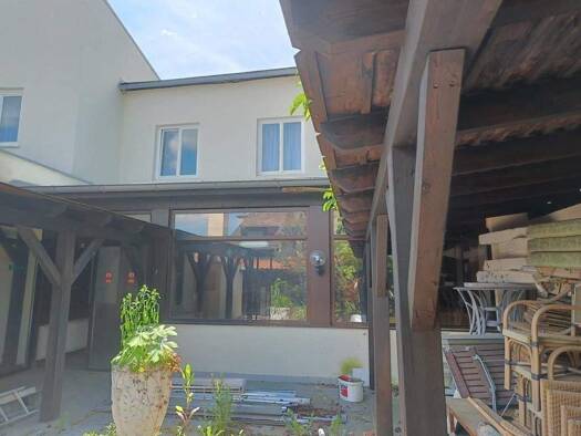 Hotel zum Kauf 1.300.000 € 874 m² Grundstück Hainburg an der Donau 2410