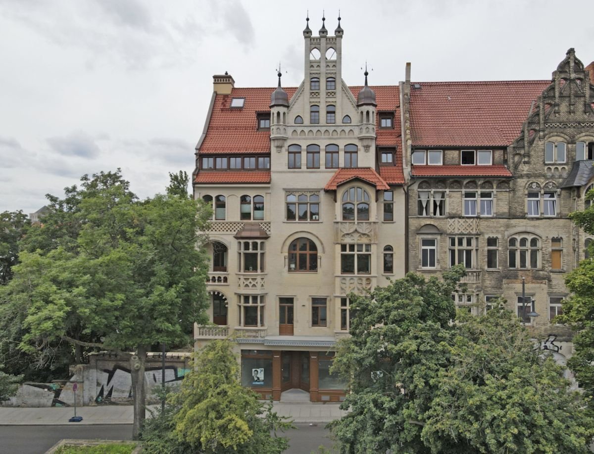 Wohnung zum Kauf provisionsfrei 230.000 € 3 Zimmer 121 m²<br/>Wohnfläche ab sofort<br/>Verfügbarkeit Joliot-Curie-Platz Nördliche Innenstadt Halle (Saale) 06108