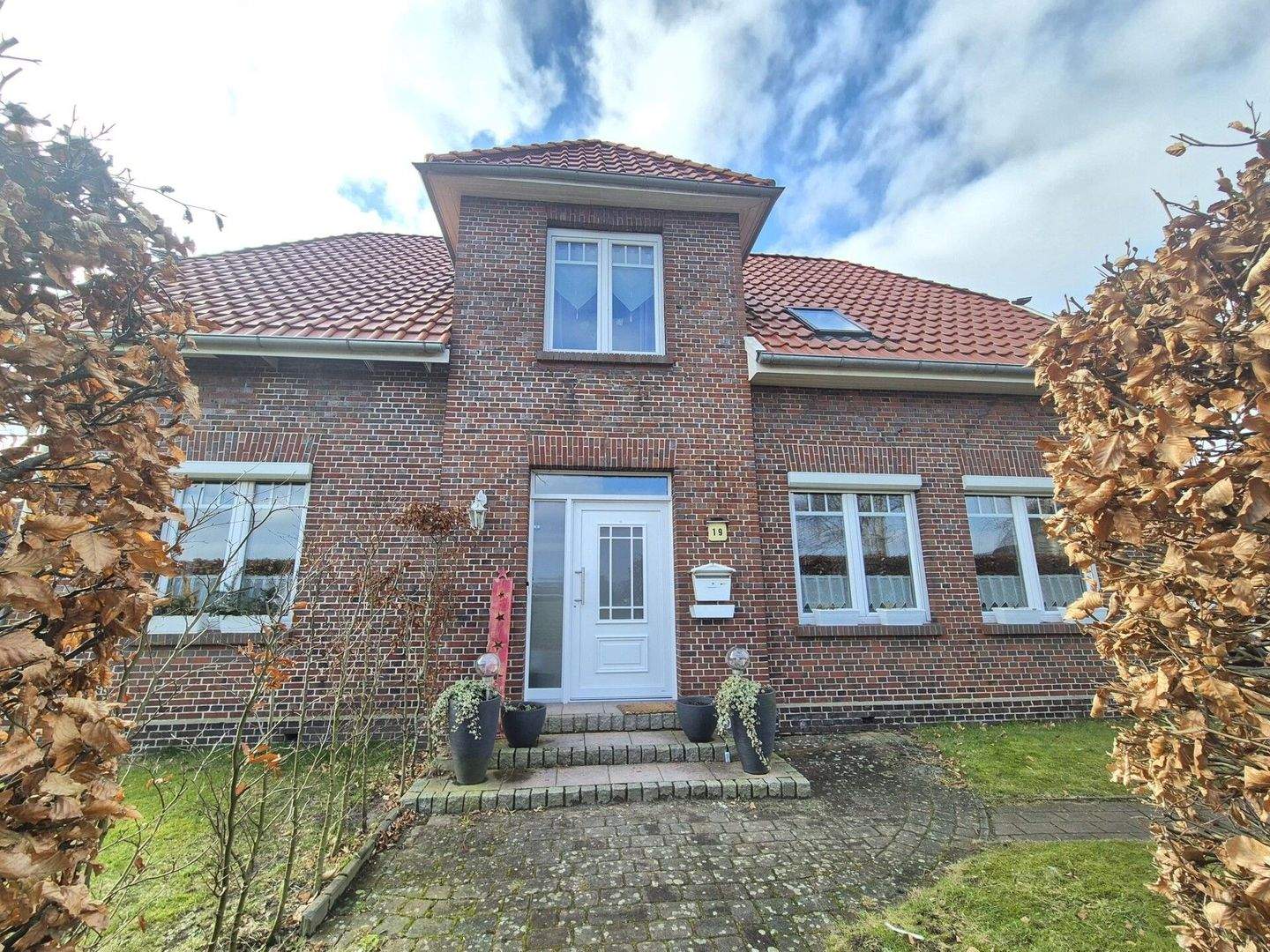 Immobilie in Bockhorn - Historisches Wohnhaus mit Charakter, großem Grundstück und vielfältigen Möglichkeiten in Bockhorn - Bild 0