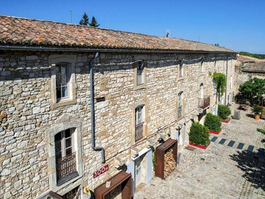 Einfamilienhaus zum Kauf 4.770.000 € 27 Zimmer 818 m² 4.100 m² Grundstück UZES 30700