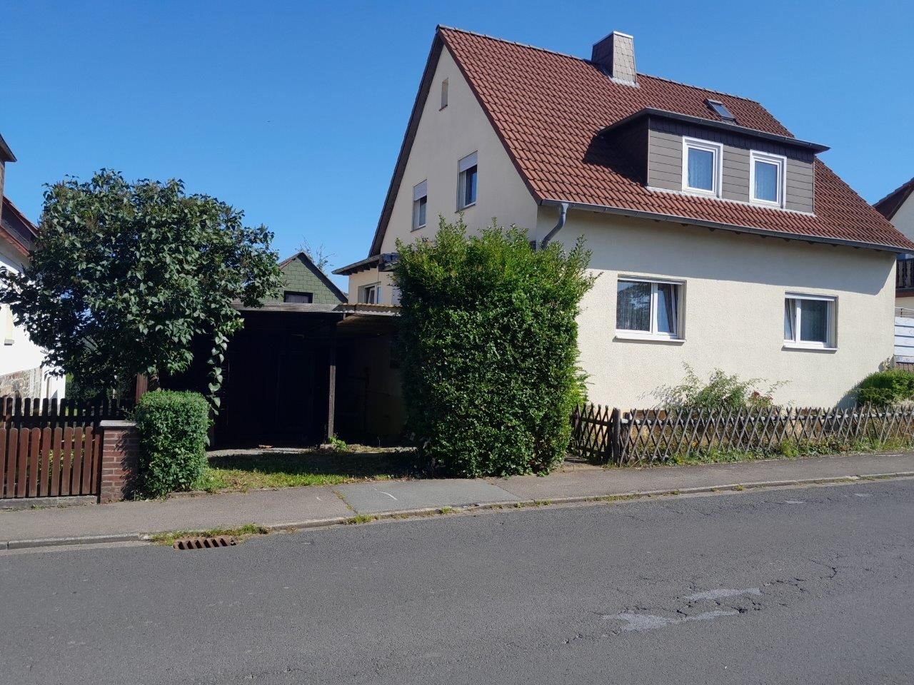 Einfamilienhaus zum Kauf provisionsfrei 149.000 € 6 Zimmer 111 m²<br/>Wohnfläche 600 m²<br/>Grundstück ab sofort<br/>Verfügbarkeit Hinter der Linde 16 Frankenau Frankenau 35110