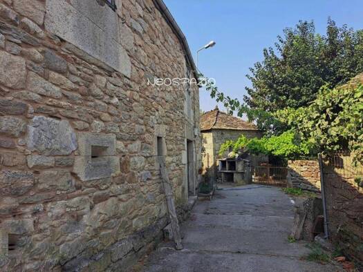 Villa zum Kauf 155.000 € 3 Zimmer 154 m² Outeiro de Rei 27155