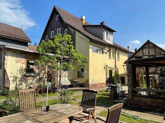 Mehrfamilienhaus zum Kauf provisionsfrei 111.000 € 10 Zimmer 220 m² 1.211 m² Grundstück frei ab sofort Rödentaler Straße 17 Schalkau Schalkau 96528