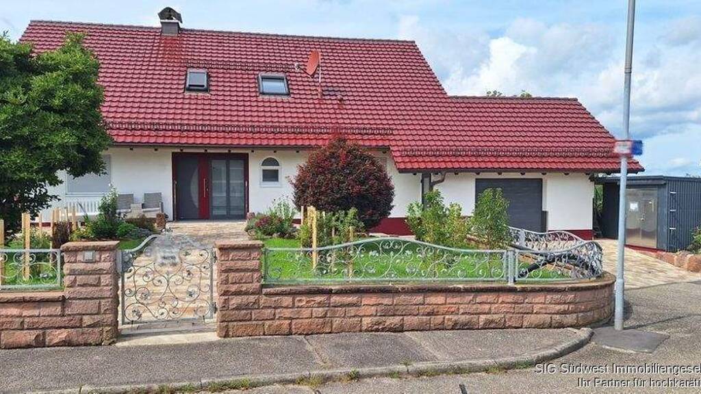 Einfamilienhaus zum Kauf 749.000 € 9 Zimmer 202,2 m² 1.083 m² Grundstück Strümpfelbrunn Waldbrunn Odenwald 69429