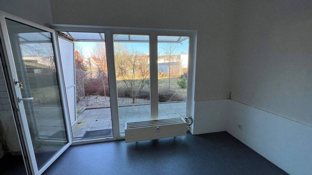 Studio zur Miete 250 € 1 Zimmer 18 m² EG Freiberg 09599
