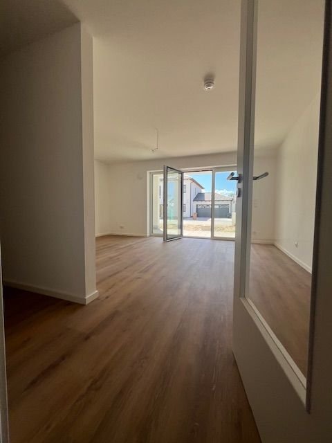 Terrassenwohnung zum Kauf provisionsfrei 317.500 € 2 Zimmer 68,3 m²<br/>Wohnfläche EG<br/>Geschoss ab sofort<br/>Verfügbarkeit Vogelsangstraße 3 Plattling Plattling 94447