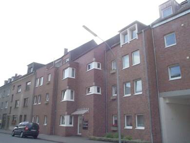 Wohnung zur Miete 599 € 2 Zimmer 67,3 m² Dachgeschoss, 3. Geschoss frei ab 04.08.2025 Karlsbader Straße 18 Rheydt Mönchengladbach 41236