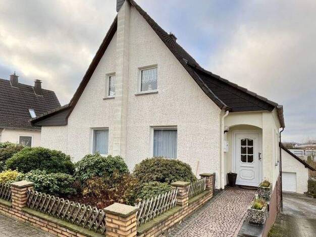 Einfamilienhaus zum Kauf 259.000 € 7 Zimmer 208 m² 1.120 m² Grundstück Barntrup 32683