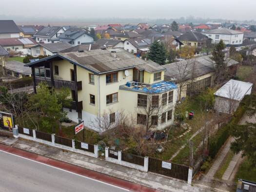 Haus zum Kauf 599.000 € 1.861 m² Grundstück Wiener Neustadt 2700