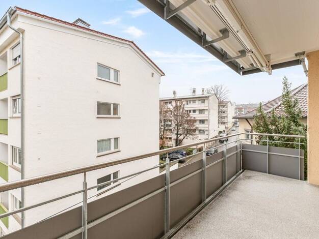 Wohnung zum Kauf 325.000 € 4 Zimmer 83 m² West West 70174