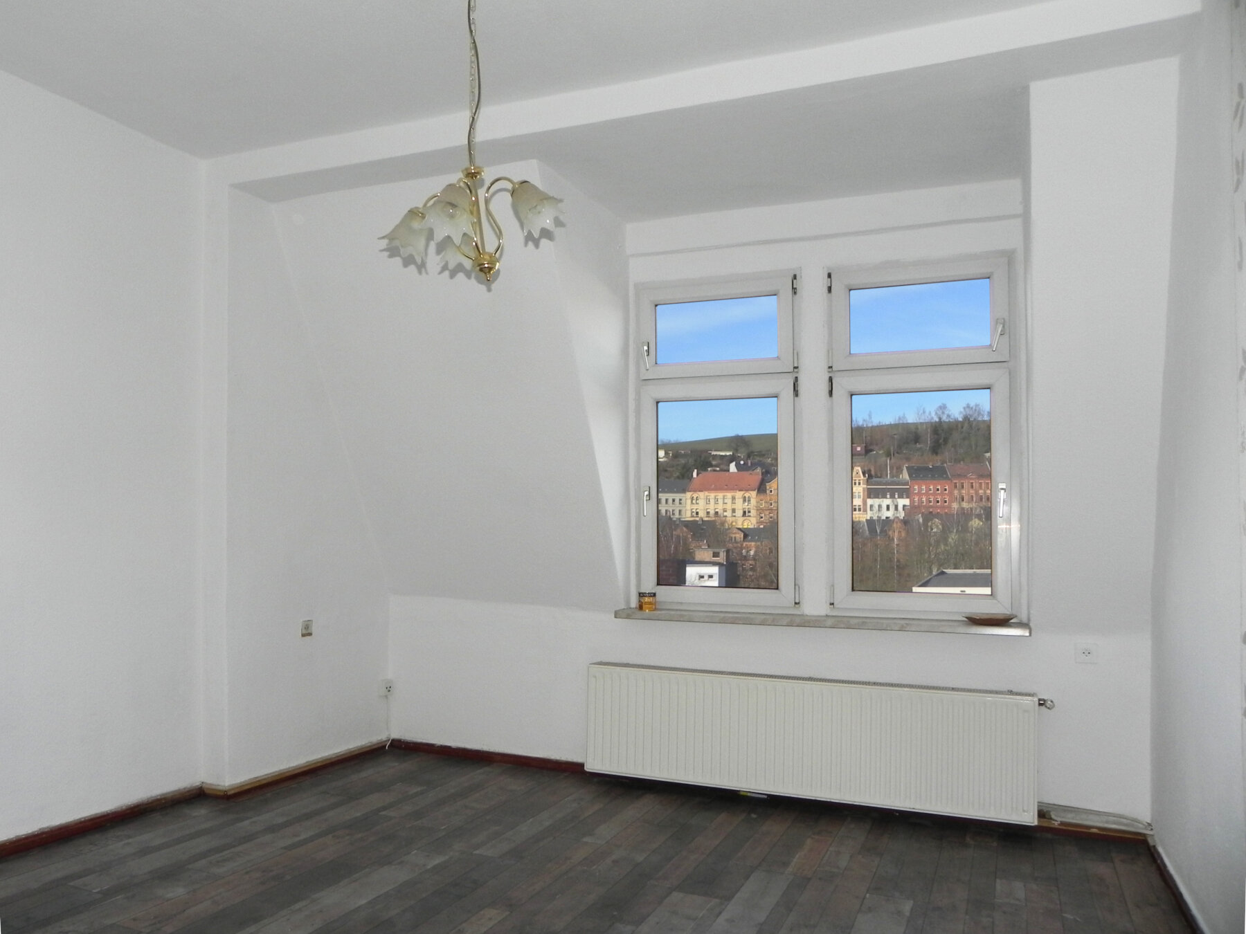 Wohnung zur Miete 350 € 4 Zimmer 80 m²<br/>Wohnfläche 3.<br/>Geschoss Reichenbacher Straße 44E Greiz Greiz 07973