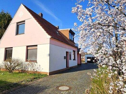 Einfamilienhaus zum Kauf provisionsfrei 245.000 € 5 Zimmer 120 m² 630 m² Grundstück frei ab sofort Deichhorst Delmenhorst 27753