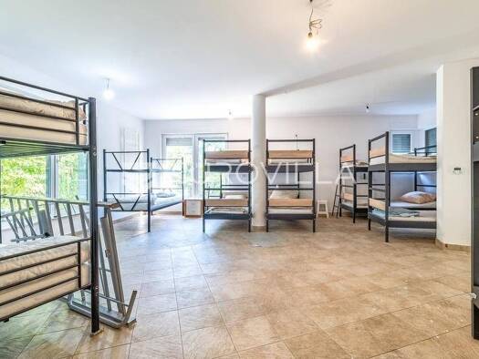 Haus zum Kauf 680.000 € 6 Zimmer 450 m² Prislinova Zagreb