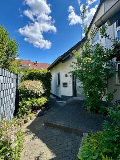 Doppelhaushälfte zum Kauf provisionsfrei 695.000 € 4,5 Zimmer 119 m² 334 m² Grundstück Großwelzheim Karlstein am Main 63791