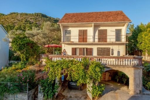 Haus zum Kauf provisionsfrei 310.000 € 4 Zimmer 162 m²<br/>Wohnfläche 400 m²<br/>Grundstück Tivat