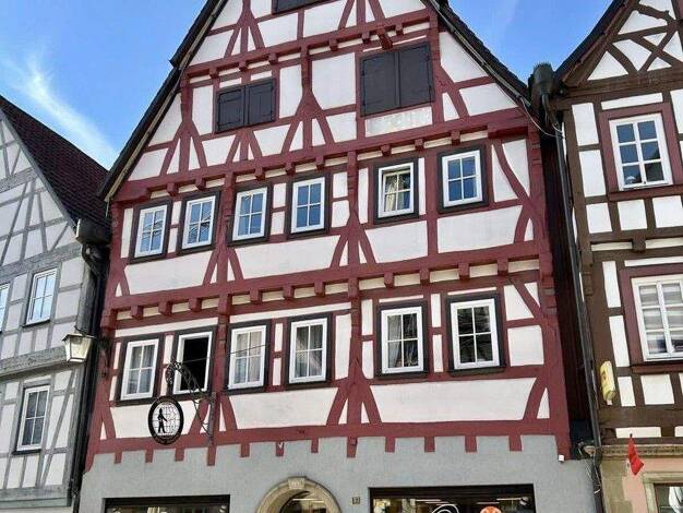 Mehrfamilienhaus zum Kauf provisionsfrei 570.000 € 6 Zimmer 323 m² 211 m² Grundstück Hauptstraße 83 Bad Wimpfen 74206