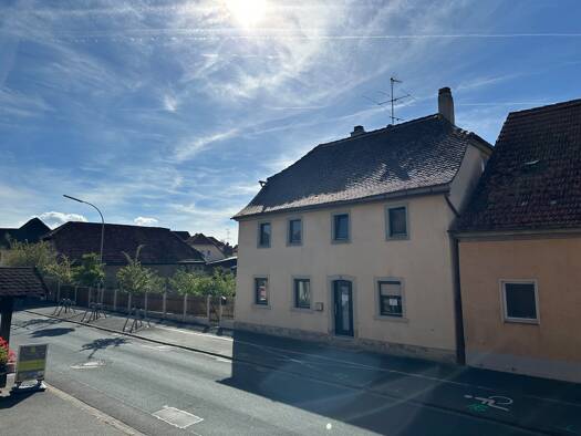 Mehrfamilienhaus zum Kauf provisionsfrei 295.000 € 6 Zimmer 150 m² 717 m² Grundstück frei ab sofort Wiesentheid Wiesentheid 97353