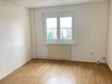 Wohnung zur Miete 211 € 1 Zimmer 32,5 m² 7. Geschoss frei ab sofort Birkholzer Weg 23 Meseberger Weg / Milchweg Magdeburg 39128