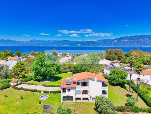 Einfamilienhaus zum Kauf 550.000 € 10 Zimmer 320 m² 4.709 m² Grundstück Akonia - Pefka - Erineos - Achaia 25009
