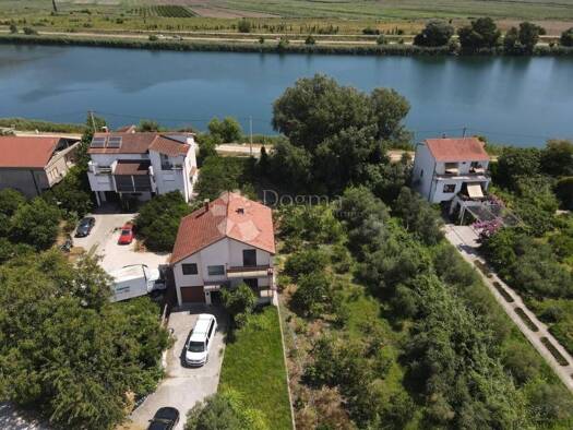 Haus zum Kauf 220.000 € 8 Zimmer 98 m² Komin, Ploce Ploče