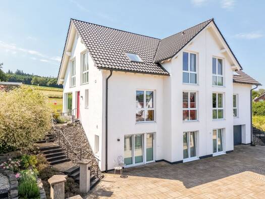 Doppelhaushälfte zum Kauf 399.000 € 5 Zimmer 189 m² 380 m² Grundstück Schmallenberg Schmallenberg 57392