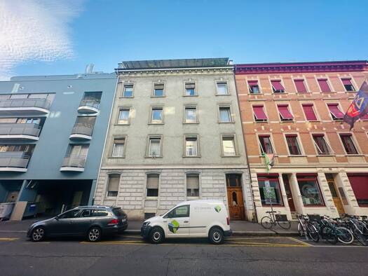 Mehrfamilienhaus zum Kauf als Kapitalanlage geeignet 2.500.000 CHF 491 m² 208 m² Grundstück Hammerstrasse 131 Matthäus Basel 4057