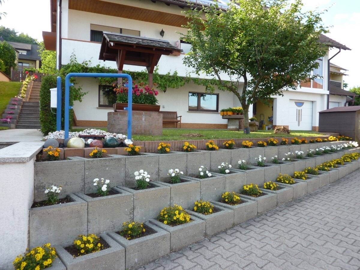 Immobilie in Krickenbach - Großzügiges Mehrgenerationenhaus mit großem Grundstück - vielseitig nutzbar in ruhiger Lage - Bild 2