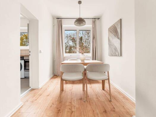 Wohnung zur Miete 1.350 € 2 Zimmer 68 m² 2. Geschoss Neuchateller Straße 22 Lichterfelde Berlin 12203