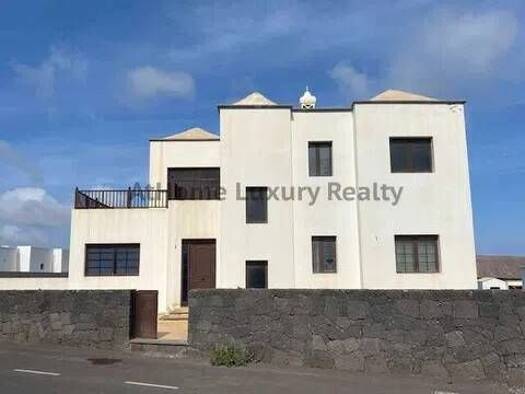 Chalet zum Kauf 449.000 € 4 Zimmer 267 m² Calle El Rincón Tinajo 35560