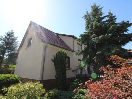 Doppelhaushälfte zum Kauf 225.000 € 5 Zimmer 130 m² 494 m² Grundstück frei ab sofort Gotha Gotha 99867