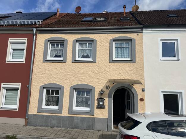 Reihenmittelhaus zum Kauf 199.000 € 5 Zimmer 126 m² 177 m² Grundstück Triftern Triftern 84371