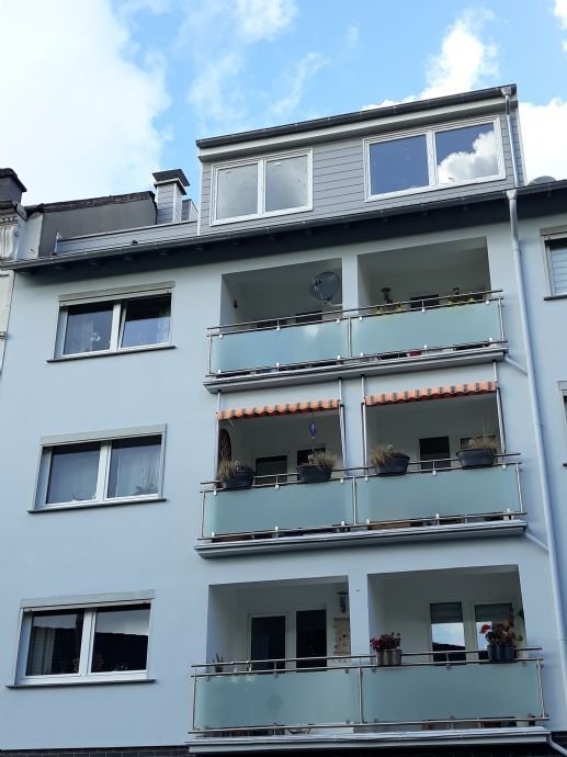 Wohnung zur Miete 950 € 3 Zimmer 87 m²<br/>Wohnfläche 4.<br/>Geschoss 01.04.2025<br/>Verfügbarkeit Goethestr. Vohwinkel - Mitte Wuppertal 42327