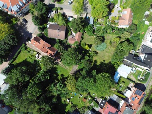 Einfamilienhaus zum Kauf 370.000 € 9 Zimmer 220 m² 3.281 m² Grundstück Gotha 99867