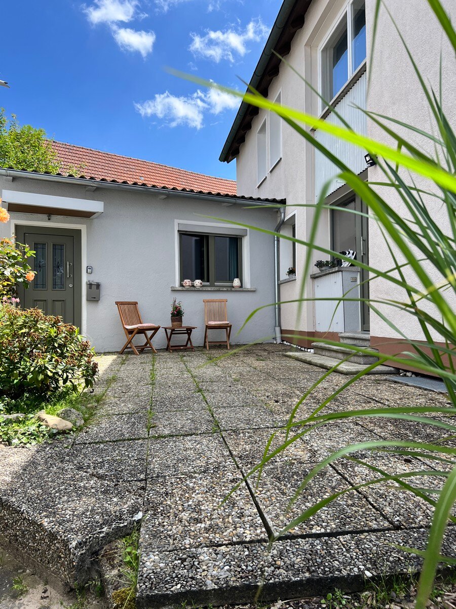 Mehrfamilienhaus zum Kauf 295.000 € 9 Zimmer 210 m²<br/>Wohnfläche 390 m²<br/>Grundstück Burk Burk 91596