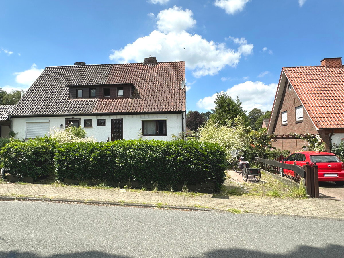 Doppelhaushälfte zum Kauf 139.000 € 5 Zimmer 81 m²<br/>Wohnfläche 320 m²<br/>Grundstück Schönebeck Bremen / Schönebeck 28757