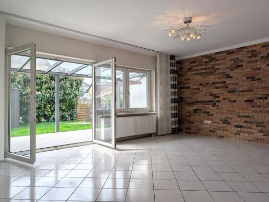 Reihenmittelhaus zum Kauf 459.000 € 6 Zimmer 168,9 m² 155 m² Grundstück Speyer 67346