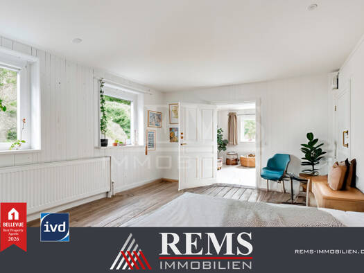 Doppelhaushälfte zum Kauf 149.000 € 7,5 Zimmer 135,8 m² 188 m² Grundstück Lorch 73547