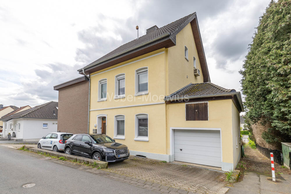 Mehrfamilienhaus zum Kauf 549.000 € 9 Zimmer 237 m²<br/>Wohnfläche 650 m²<br/>Grundstück Donrath Lohmar / Donrath 53797