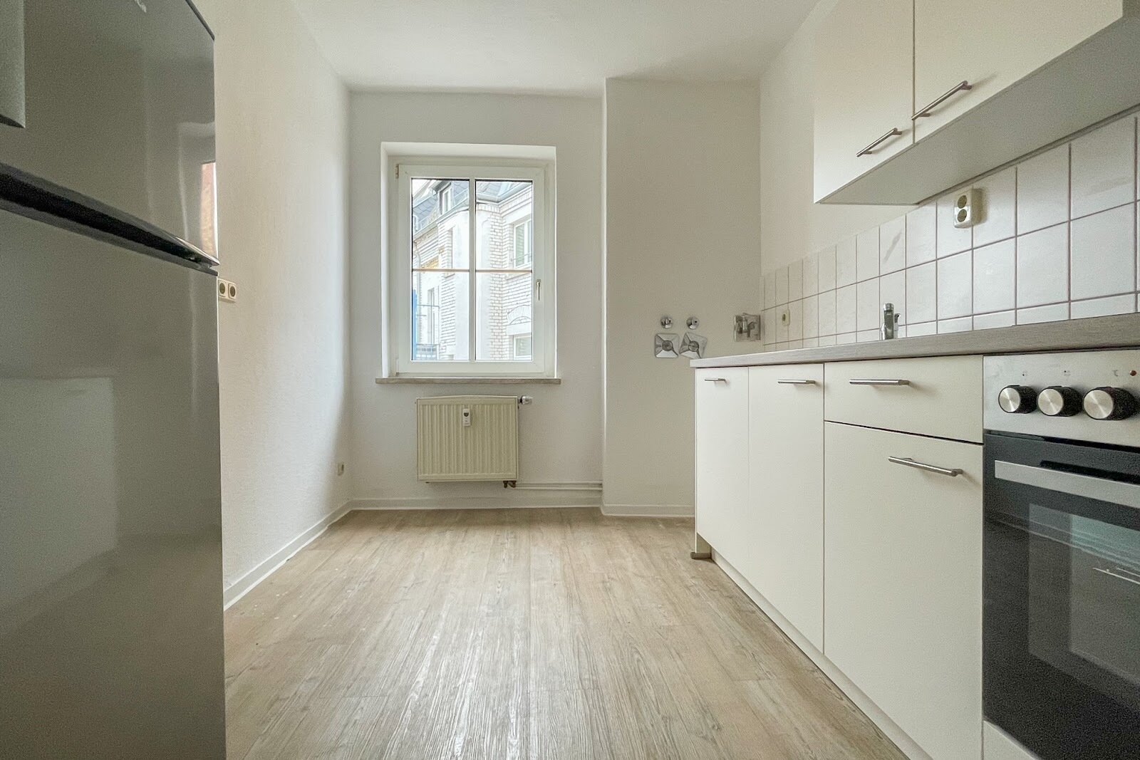 Wohnung zur Miete 299 € 3 Zimmer 68 m²<br/>Wohnfläche 3.<br/>Geschoss Pestalozzistraße 42 Neundorfer Vorstadt Plauen 08523