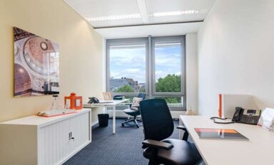 Bürofläche zur Miete provisionsfrei 1.169 € 16 m² Bürofläche Rotebühlplatz Rathaus Stuttgart 70178