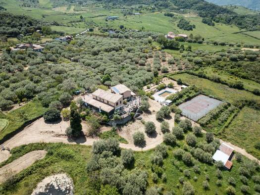 Villa zum Kauf provisionsfrei 650.000 € 13 Zimmer 482 m² 30.000 m² Grundstück frei ab sofort contrada Brigneri San Piero Patti 98060