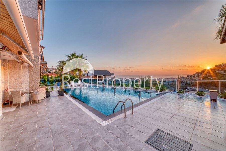 Villa zum Kauf provisionsfrei 1.300.000 € 10 Zimmer 390 m²<br/>Wohnfläche 700 m²<br/>Grundstück ab sofort<br/>Verfügbarkeit Alanya