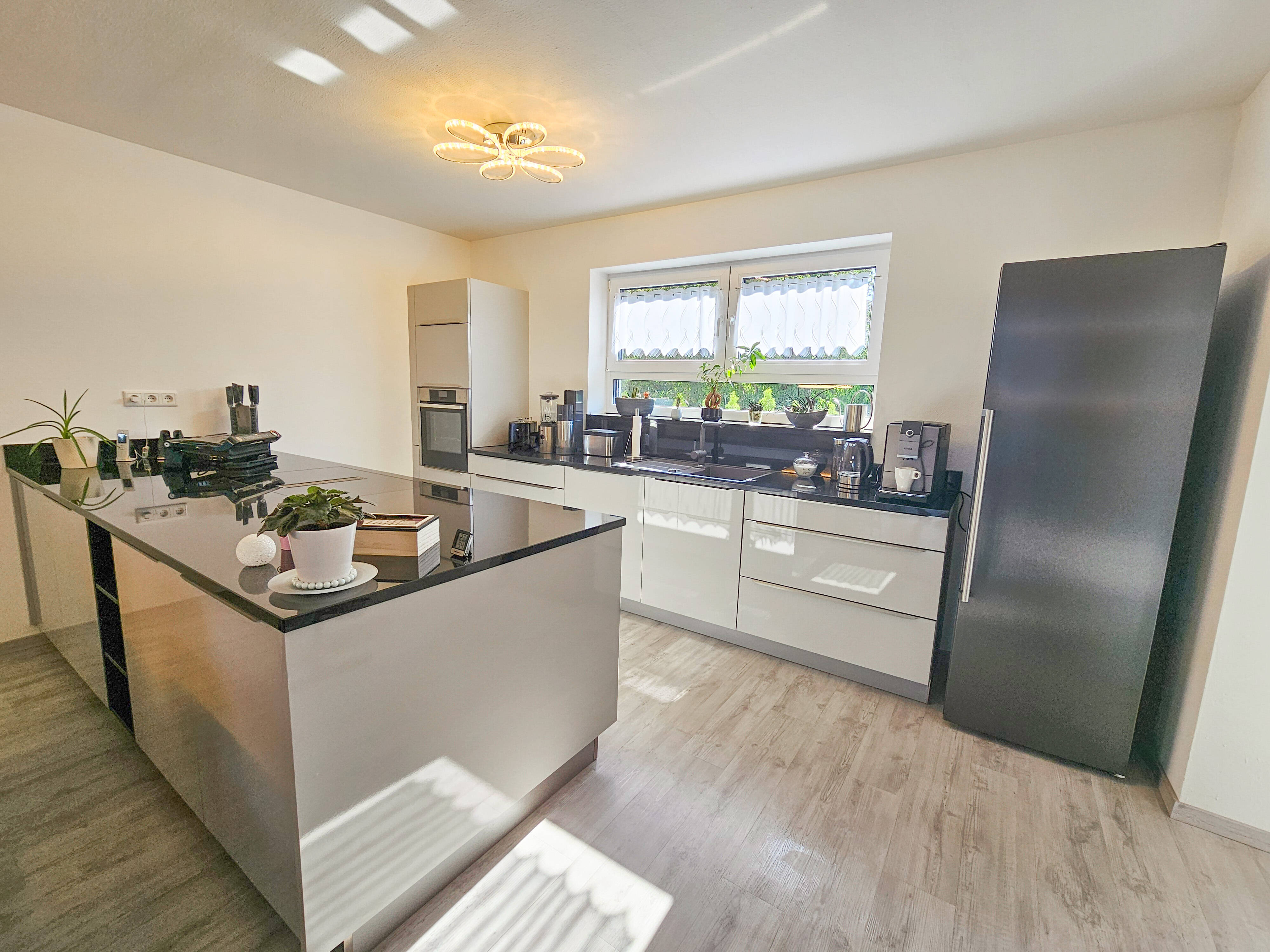 Immobilie in Gelchsheim - Ihr neuwertiges und energieeffizientes Haus im Grünen steht zum Einzug bereit! - Bild 4