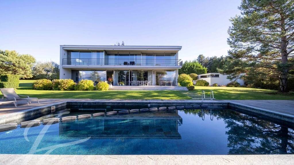 Einfamilienhaus zum Kauf 10 Zimmer 400 m² 3.323 m² Grundstück Cologny 1223