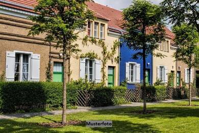 Mehrfamilienhaus zur Zwangsversteigerung 306.300 € 18 Zimmer 467 m² 594 m² Grundstück Gohfeld Löhne 32584