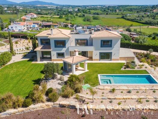 Haus zum Kauf 1.490.000 € 470 m² 8.800 m² Grundstück Odiáxere 8600-262
