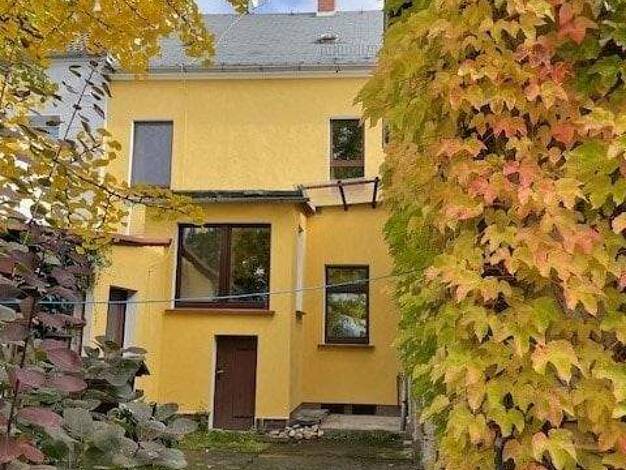 Reihenmittelhaus zum Kauf 89.000 € 5 Zimmer 159 m² 305 m² Grundstück Zeulenroda Zeulenroda-Triebes 07937
