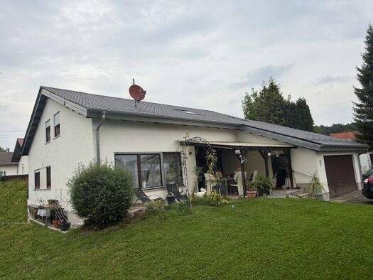 Einfamilienhaus zum Kauf 620.000 € 8 Zimmer 205 m² 996 m² Grundstück Illertissen 89257