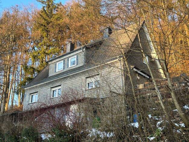 Einfamilienhaus zum Kauf 95.000 € 5 Zimmer 150 m² 810 m² Grundstück frei ab 01.04.2026 Liesen Hallenberg-Liesen 59969