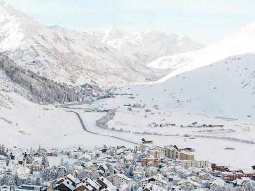 Studio zum Kauf 7 Zimmer 212 m² Andermatt Andermatt 6490